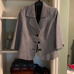Investments black and White Blazer.  Size 10.
